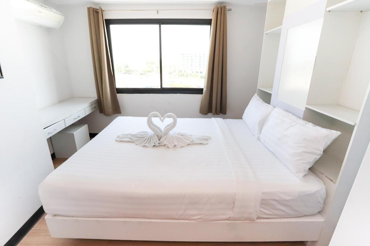 C Tower Hotel Surat Thani Exteriör bild