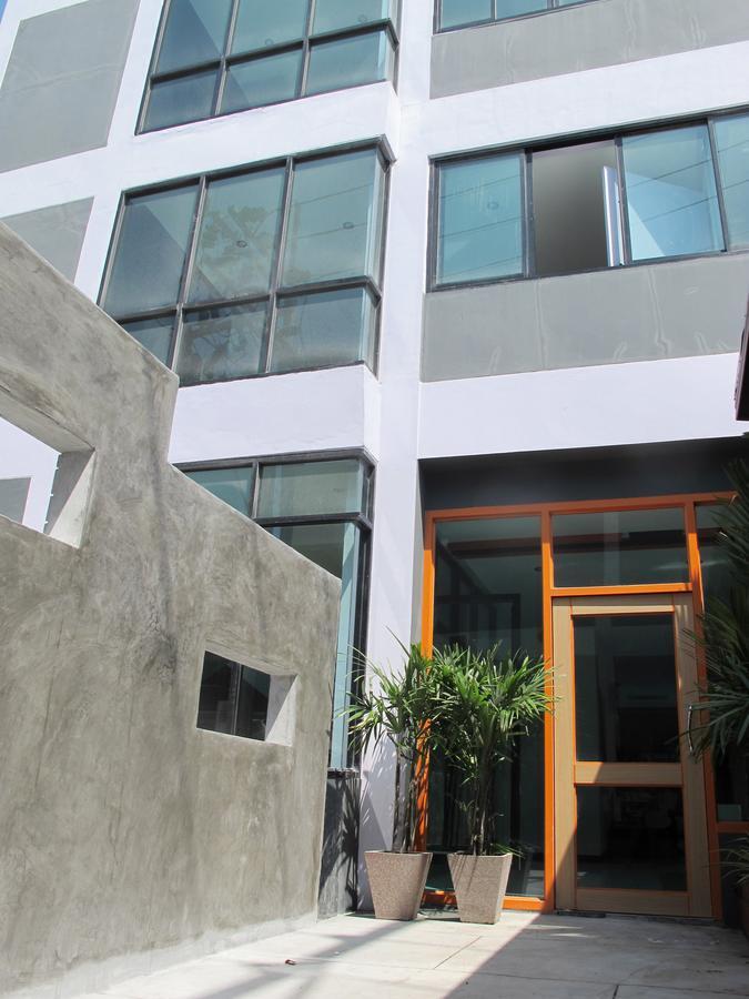 C Tower Hotel Surat Thani Exteriör bild