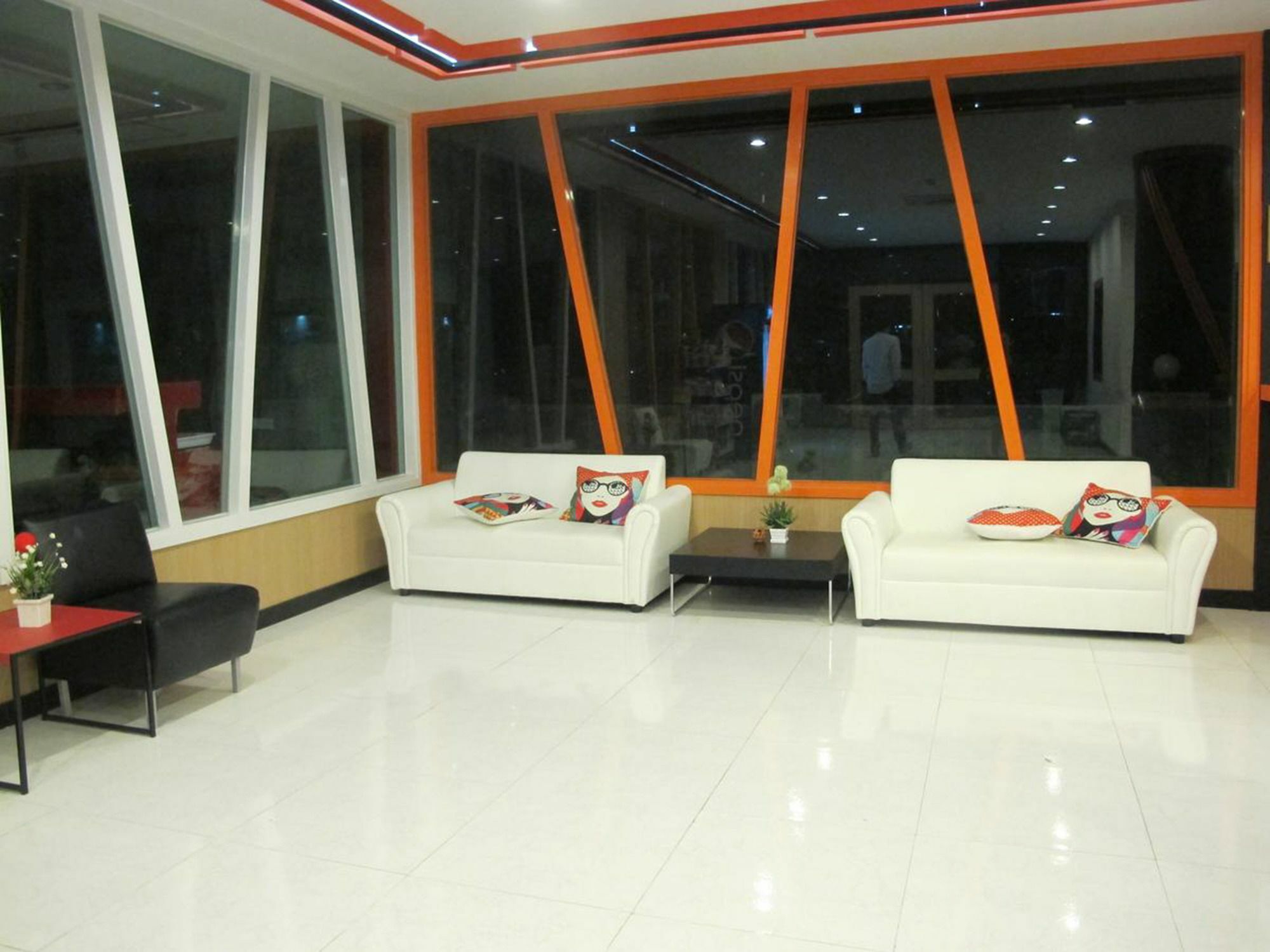 C Tower Hotel Surat Thani Exteriör bild